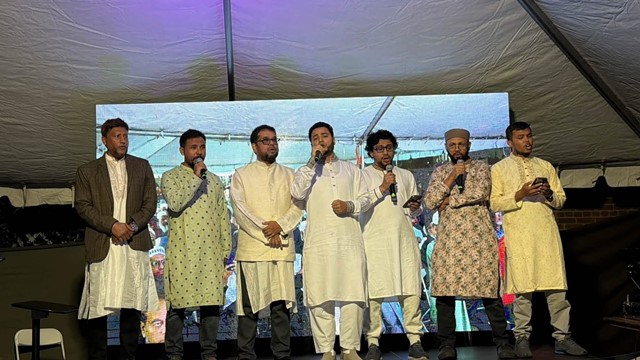 Photo: Nasheed performance by the Ummah Cultural Group.