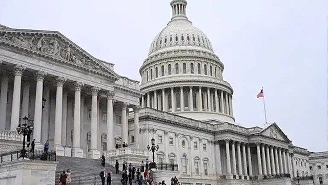 U.S. Federal Shutdown Deepens as Uncertainty Grows Over Government Services and Jobs