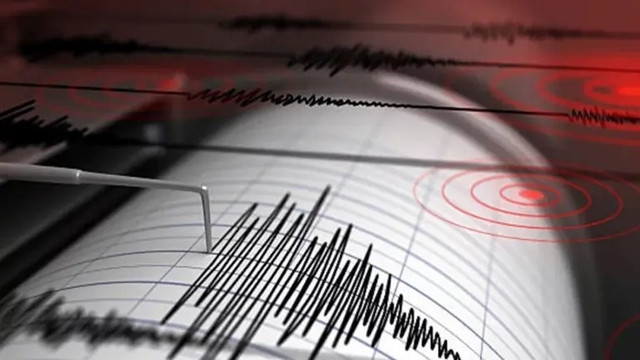 Earthquake Kills 7 in Four Districts, Over 200 Injured Across Bangladesh