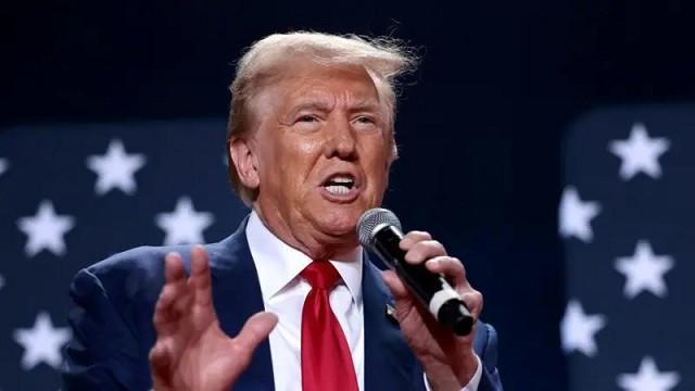 Trump Slams Tehran Over Illegal Tolls in Strait of Hormuz