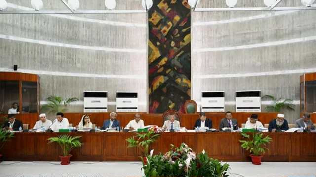 Parliamentary Committee Reviews 40 Key Ordinances Issued by Interim Government