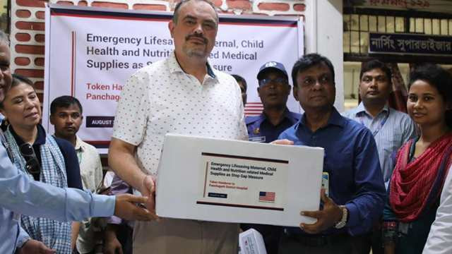 US Provides Emergency Medical, Training Equipment to Bangladesh Coast Guard