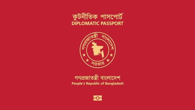 Advisers Begin Surrendering Diplomatic Passports as Interim Government Nears End of Tenure