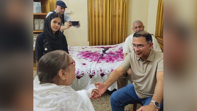 Prime Minister Tarique Rahman Visits Veteran BNP Leader Khaleda Rabbani at Her Residence