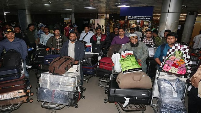 Stranded Bangladeshi Crew Returns Home from Gulf War Zone