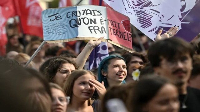 France Shaken by Student Protests, 440 Detained