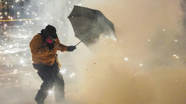 Trump Threatens Military Deployment in Minnesota to Quash Anti-ICE Protests