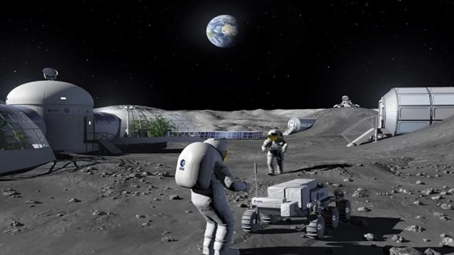 "Elon Musk Slams NASA’s Sean Duffy, Calls Him ‘Dummy’ Over Moon Mission Delays