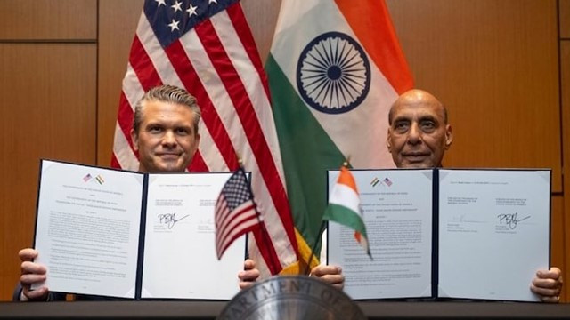 India, US Sign 10-Year Defense Agreement
