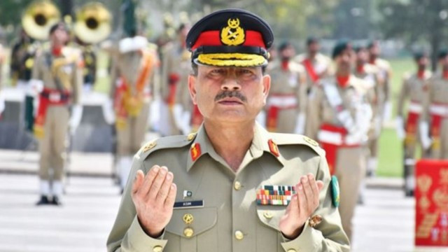 Pakistan Plans to Amend Constitution to Increase Military Power