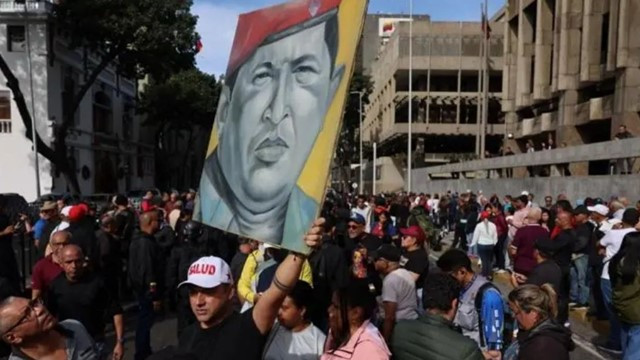 Protests Erupt in Caracas Demanding Release of Nicolas Maduro
