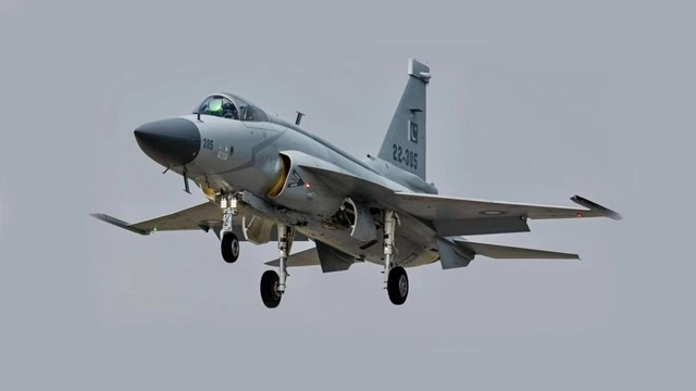 Pakistan Interested to Purchase JF-17 Thunder Fighter Jets from Iraq