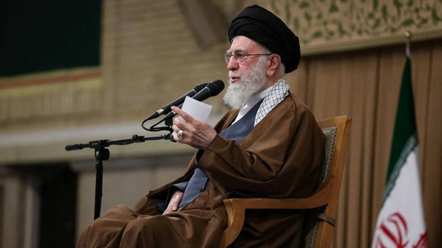 Khamenei Urges IRGC to Remain on 'High Alert'