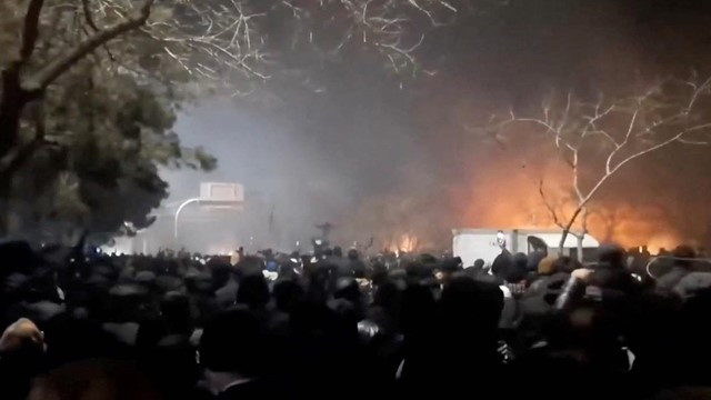 Iran Declares Three Days of National Mourning Following Deadly Protests