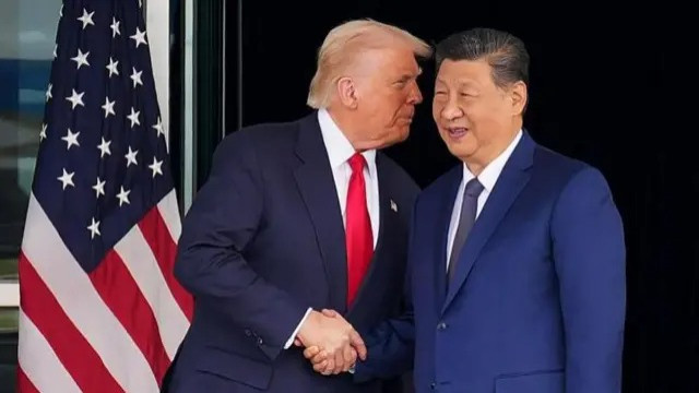 Xi Jinping Holds Phone Talks with Donald Trump Ahead of Expected China Visit