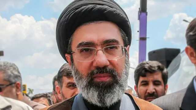 Report Claims Iran’s New Supreme Leader Mojtaba Khamenei Taken to Moscow for Emergency Surgery