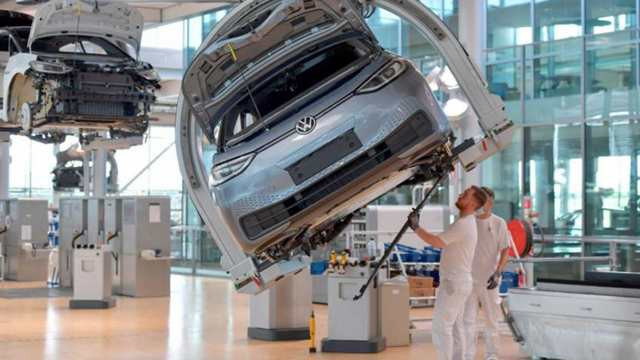 Nearly 190,000 Businesses Shut Down in Germany Amid Economic Pressures