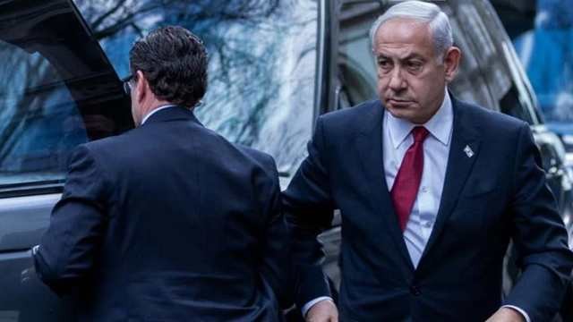 Glass Bottle Thrown at Netanyahu’s Motorcade During 77th Birthday Visit to Jerusalem Market