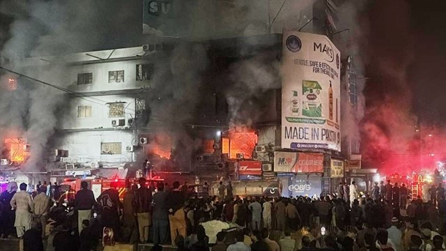 Death Toll Rises to 26 in Karachi Shopping Mall Fire, Dozens Still Missing