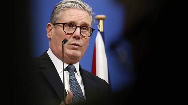 UK Prime Minister Keir Starmer Rejects Calls to Resign Amid Epstein-Related Controversy