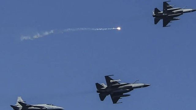 Pakistan Conducts Airstrikes in Afghanistan, Civilian Casualties Reported