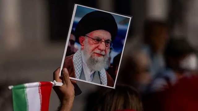 CNN Analysis: 48 Hours Into U.S.-Israel Strikes, Iran Faces Military Dominance and Leadership Uncertainty