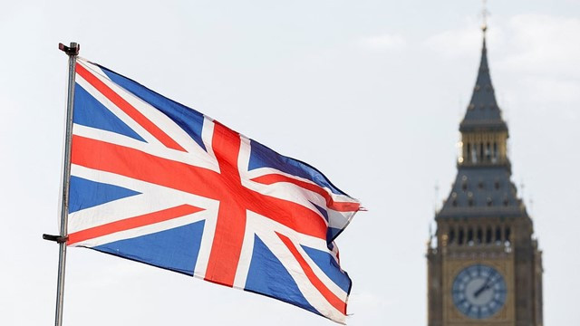 UK Eases Permanent Residency Path for International Researchers