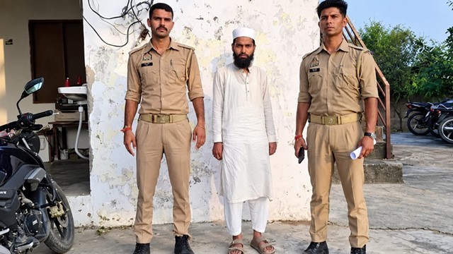 Muezzin Arrested in India’s Uttar Pradesh for Allegedly Loud Azan, Mosque Loudspeaker Seized