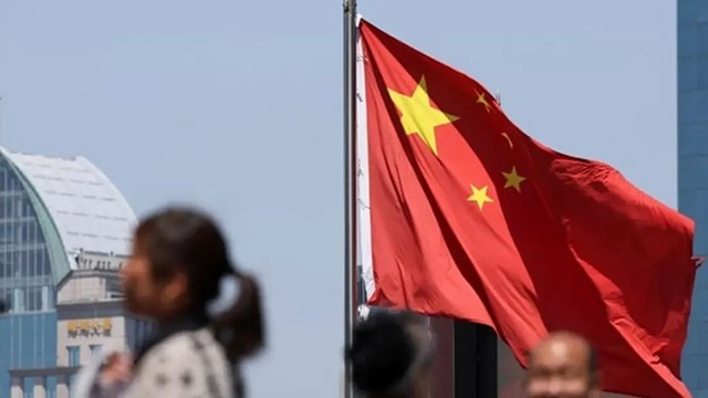 China’s Q3 Economic Growth Edges Past Forecasts Amid Weak Domestic Demand