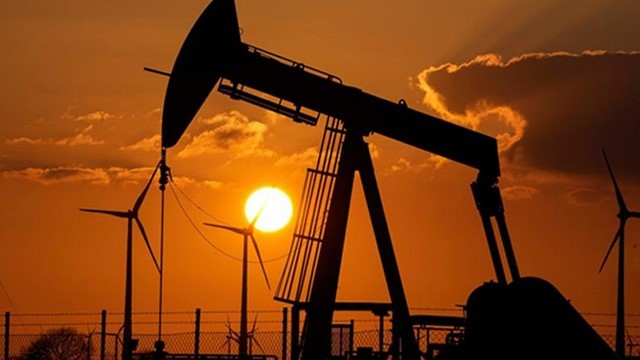 Oil Prices Surge Above $112 as Middle East Tensions Raise Fears of Supply Disruptions