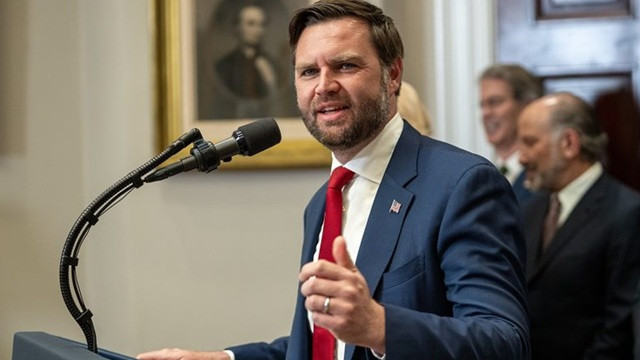 USA to Halt Free Arms Supply to Ukraine, Confirms JD Vance