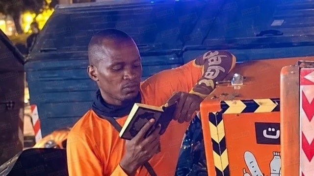 Ugandan Delivery Rider in UAE Wins Hearts Online for Reading the Quran Between Deliveries