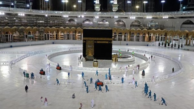 Riyadh Airport Closure Hits Umrah Travel Demand from UAE