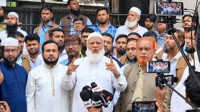 People Will Resist If Administration Acts Like Oppressors: Jamaat Ameer