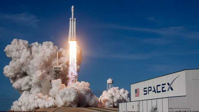 SpaceX Acquires xAI, Making Elon Musk the World’s First $800 Billion Individual