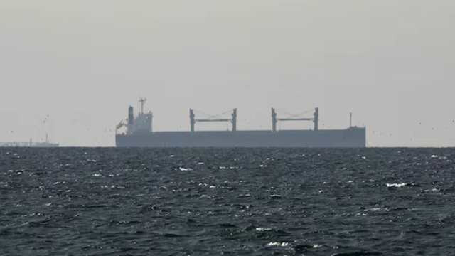 Trump Urges Five Countries to Send Warships to Secure Strait of Hormuz