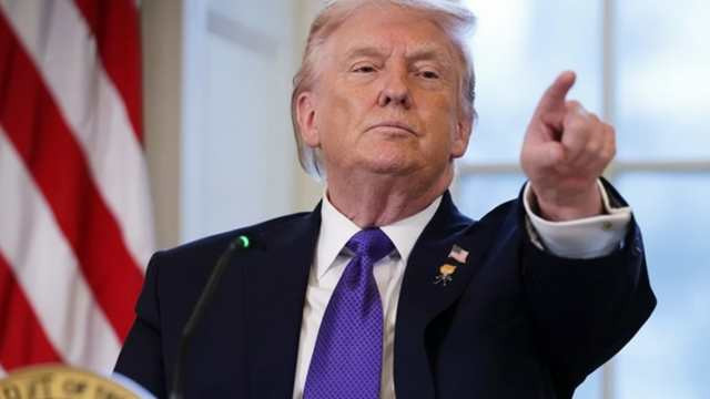 Trump Claims Israel Would Halt Iran War If He Orders Stop