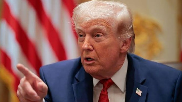 Trump Repeats Claim of U.S. Control Over Strait of Hormuz Amid Ongoing Regional Tensions