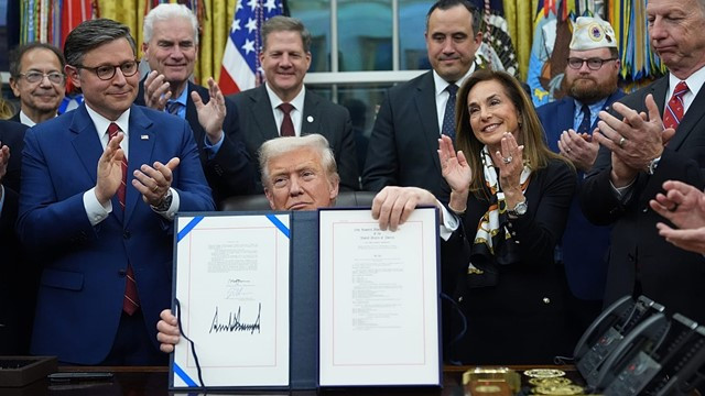 Trump Signs Major Funding Bill, Ending Longest Government Shutdown