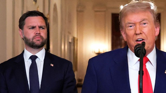 Vance Trying to Rein Trump from Attacking Iran