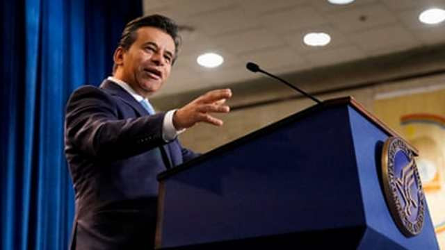Trump Reportedly Planning to Dismiss FDA Chief Marty Makary