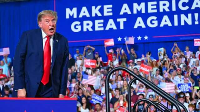 Trump Warns of Impeachment if Republicans Lose Congress in Midterms