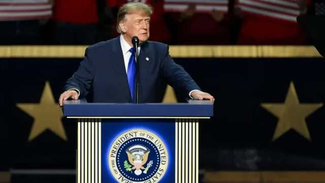 Trump Promises $5,000 Payments to Americans if Republicans Retain Congress
