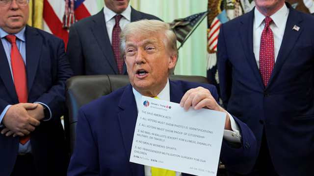 Wall Street Firms Pay Up to $100,000 a Month for Faster Access to Trump’s Truth Social Posts